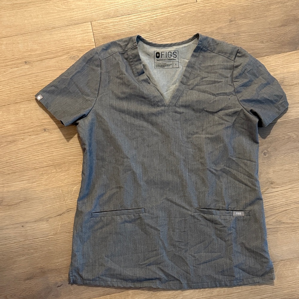 FIGS Charcoal Scrub Top